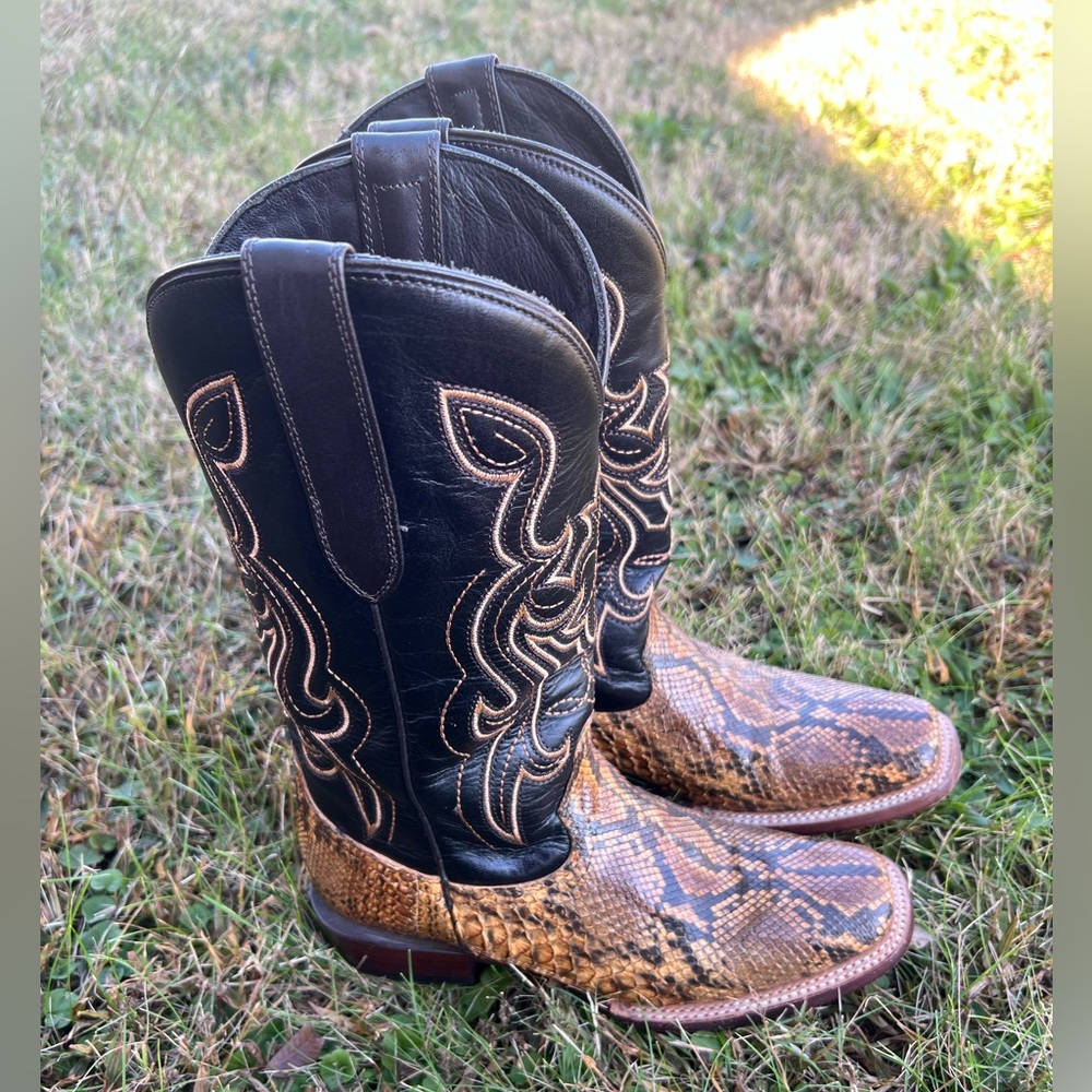 J.B Dillion Woman’s Python Snakeskin Sturdy Western Cowboy Boots Size 7.5B